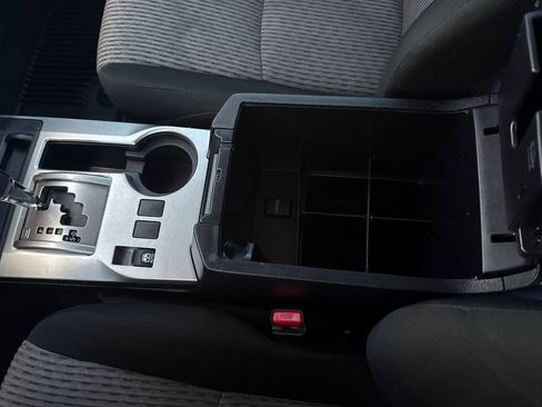 Used 2024 Toyota 4Runner SR5 AWD/4WD image 31