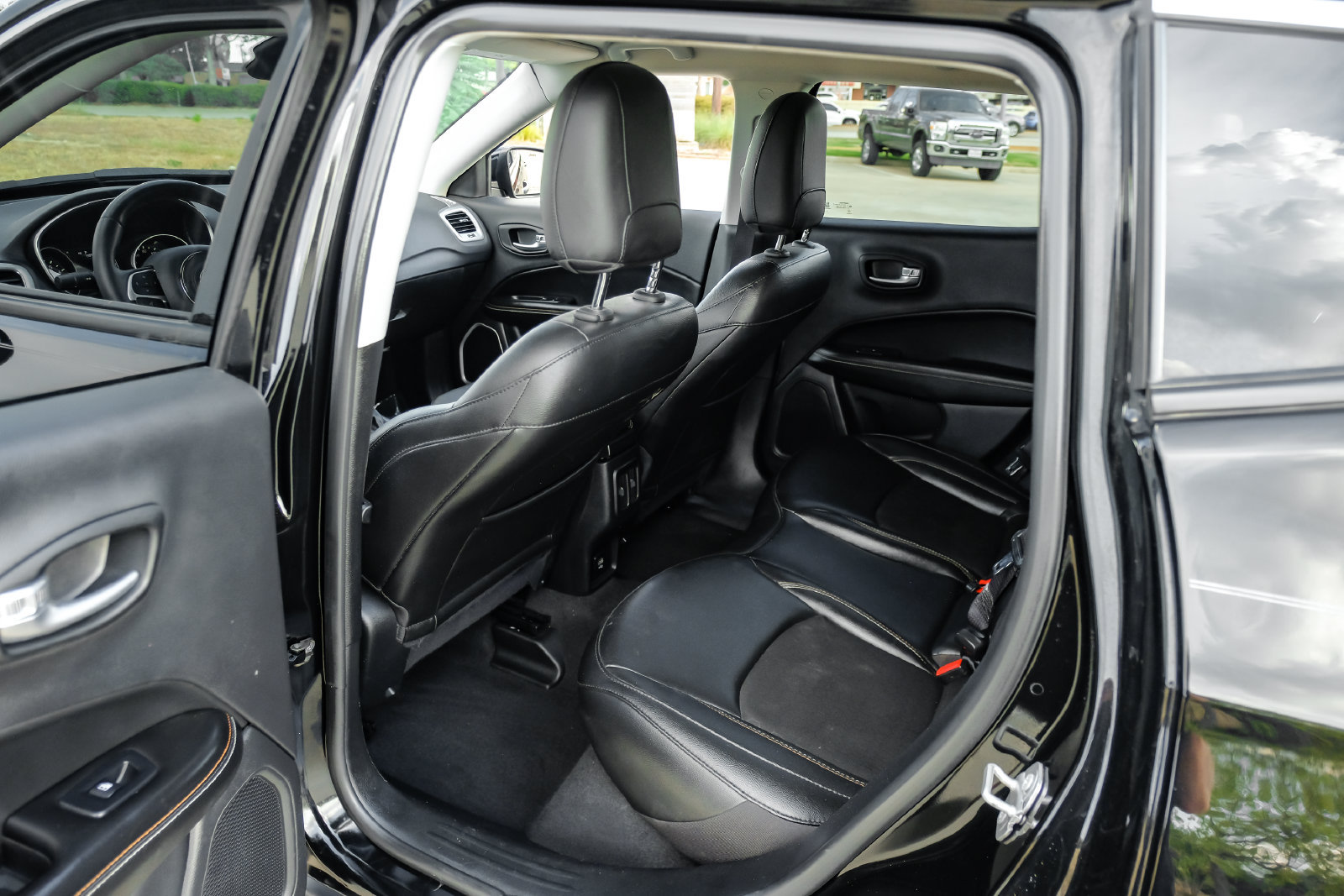 Used 2021 Jeep Compass Latitude w/ Driver Assistance Group FWD image 40