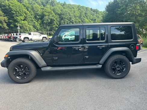 Used 2021 Jeep Wrangler Unlimited Sport AWD/4WD image 5