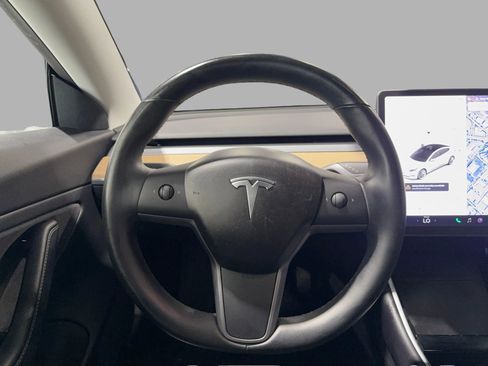 Used 2019 Tesla Model 3 Standard Range image 31
