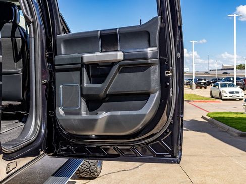 Used 2019 Ford F350 Platinum w/ Platinum Ultimate Package AWD/4WD image 38