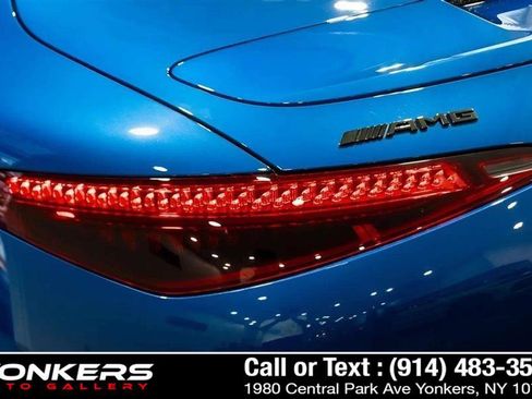 Used 2022 Mercedes-Benz SL 55 AMG 4MATIC w/ Driver Assistance Package image 23