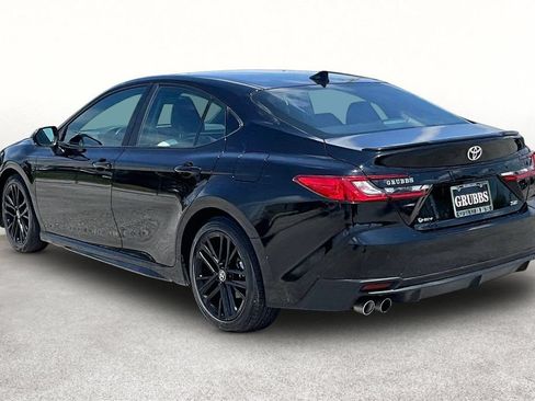 Used 2025 Toyota Camry SE FWD image 15
