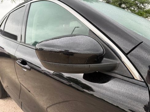 Used 2020 Ford Escape SE image 10