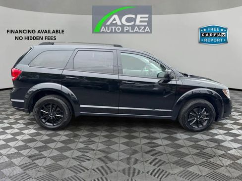 Used 2019 Dodge Journey SE w/ Premium Group FWD image 4
