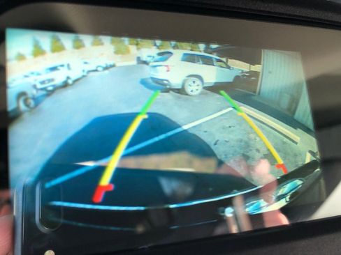 Used 2018 RAM 3500 Tradesman w/ Chrome Appearance Group image 32