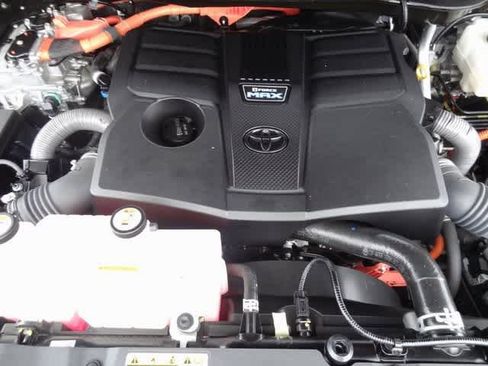 Used 2023 Toyota Sequoia Limited image 44