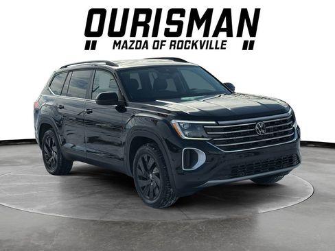 Used 2024 Volkswagen Atlas SE image 1