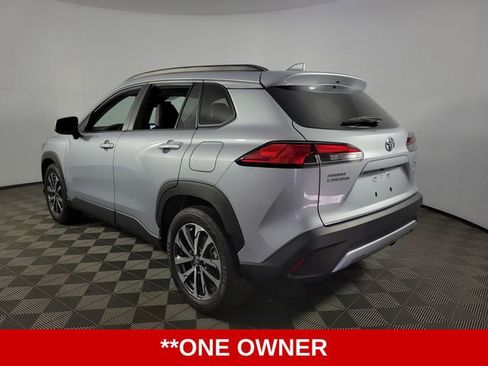 Used 2024 Toyota Corolla Cross XLE w/ Convenience Package AWD/4WD image 6
