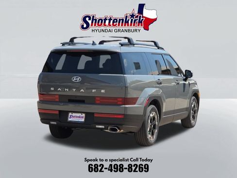Used 2026 Hyundai Santa Fe SEL FWD image 6