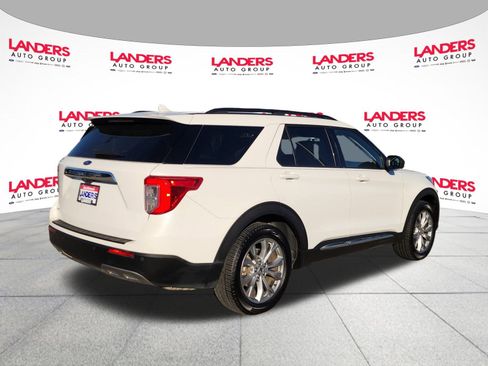 Certified 2020 Ford Explorer XLT w/ Equipment Group 202A image 3