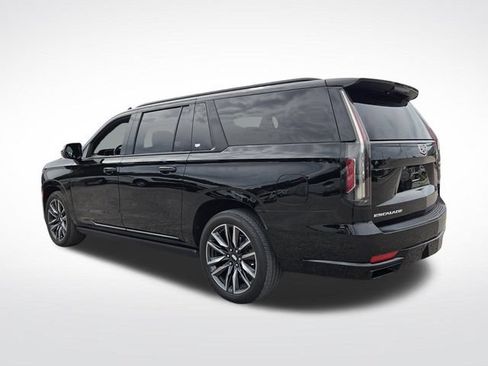 Used 2022 Cadillac Escalade ESV Sport w/ Touring Package AWD/4WD image 7