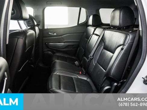 Used 2023 GMC Acadia SLT FWD image 17