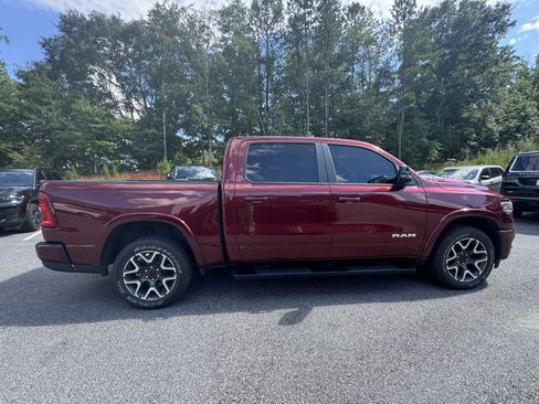 Used 2025 RAM 1500 Laramie w/ Sport Appearance Package AWD/4WD image 4