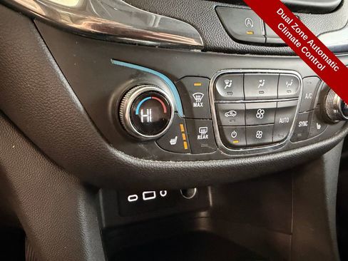 Used 2022 Chevrolet Equinox LT image 26