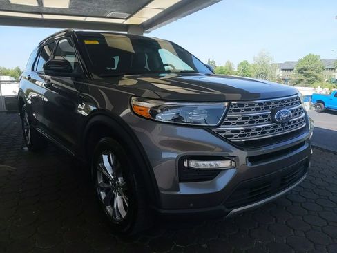 Used 2022 Ford Explorer Limited w/ Equipment Group 301A AWD/4WD image 4