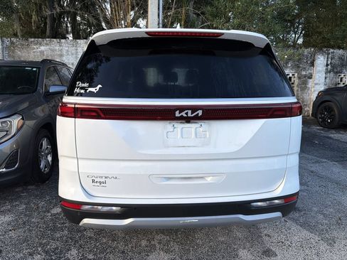 Certified 2024 Kia Carnival EX FWD image 8