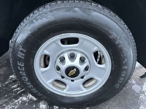 Used 2024 Chevrolet Silverado 2500 W/T w/ WT Convenience Package image 9