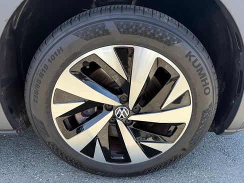 Used 2023 Volkswagen ID.4 Pro AWD/4WD image 51