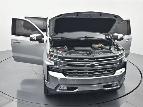 Used 2020 Chevrolet Silverado 1500 LTZ AWD/4WD image 45