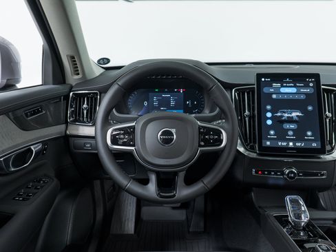 New 2026 Volvo XC90 B5 Ultra w/ Protection Package image 17