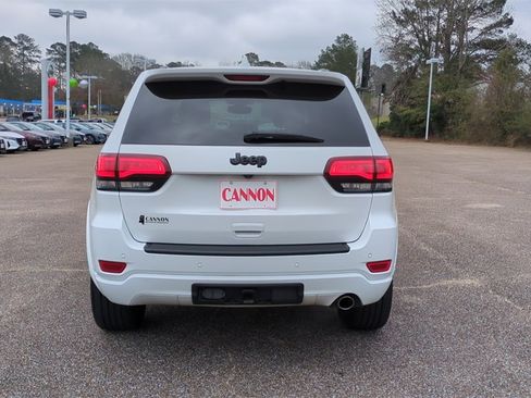 Used 2019 Jeep Grand Cherokee Altitude image 6