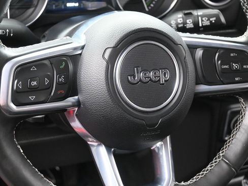 Used 2022 Jeep Wrangler Unlimited Sahara w/ Cold Weather Group image 23