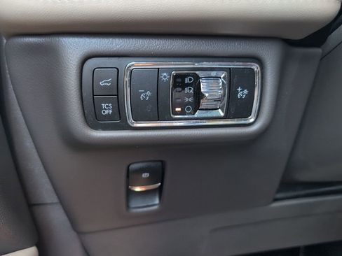 Used 2023 Lincoln Nautilus AWD image 23