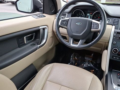 Used 2019 Land Rover Discovery Sport HSE image 14