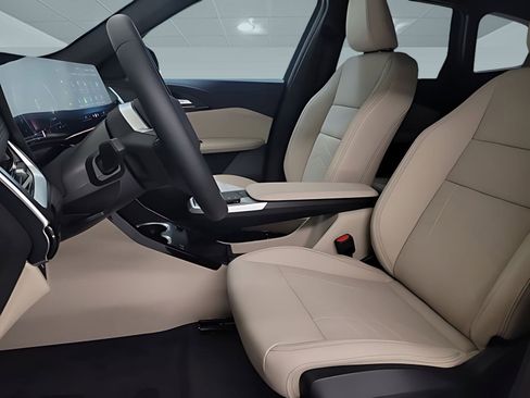 Used 2025 BMW X1 xDrive28i w/ Convenience Package image 7