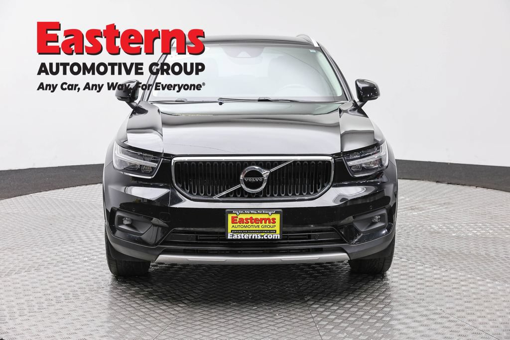 Used 2022 Volvo XC40 T5 Momentum AWD/4WD image 4