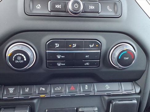 Certified 2025 Chevrolet Silverado 2500 Custom w/ Custom Value Package image 15