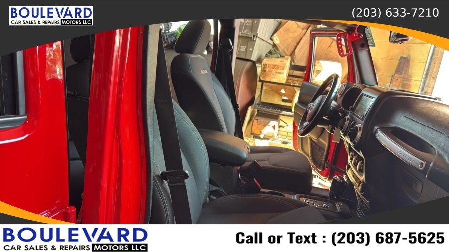 Used 2016 Jeep Wrangler Unlimited Sahara AWD/4WD image 32