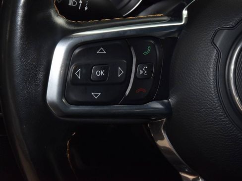 Used 2022 Jeep Gladiator Overland AWD/4WD image 19