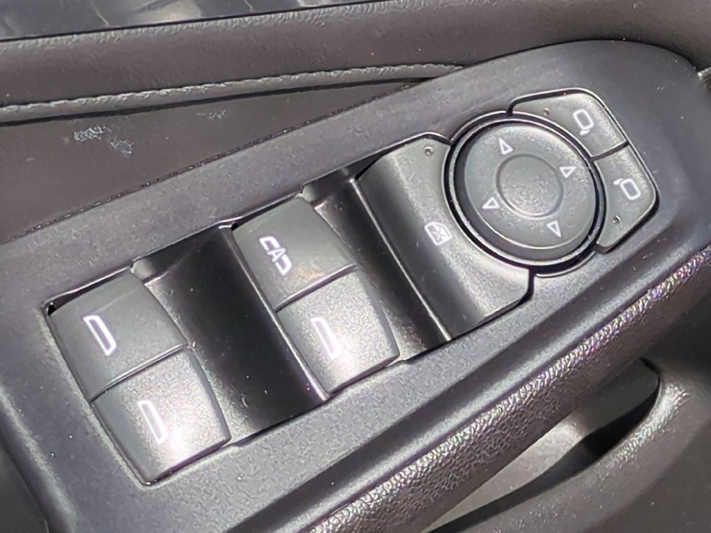 Used 2023 Chevrolet Traverse LT FWD image 25