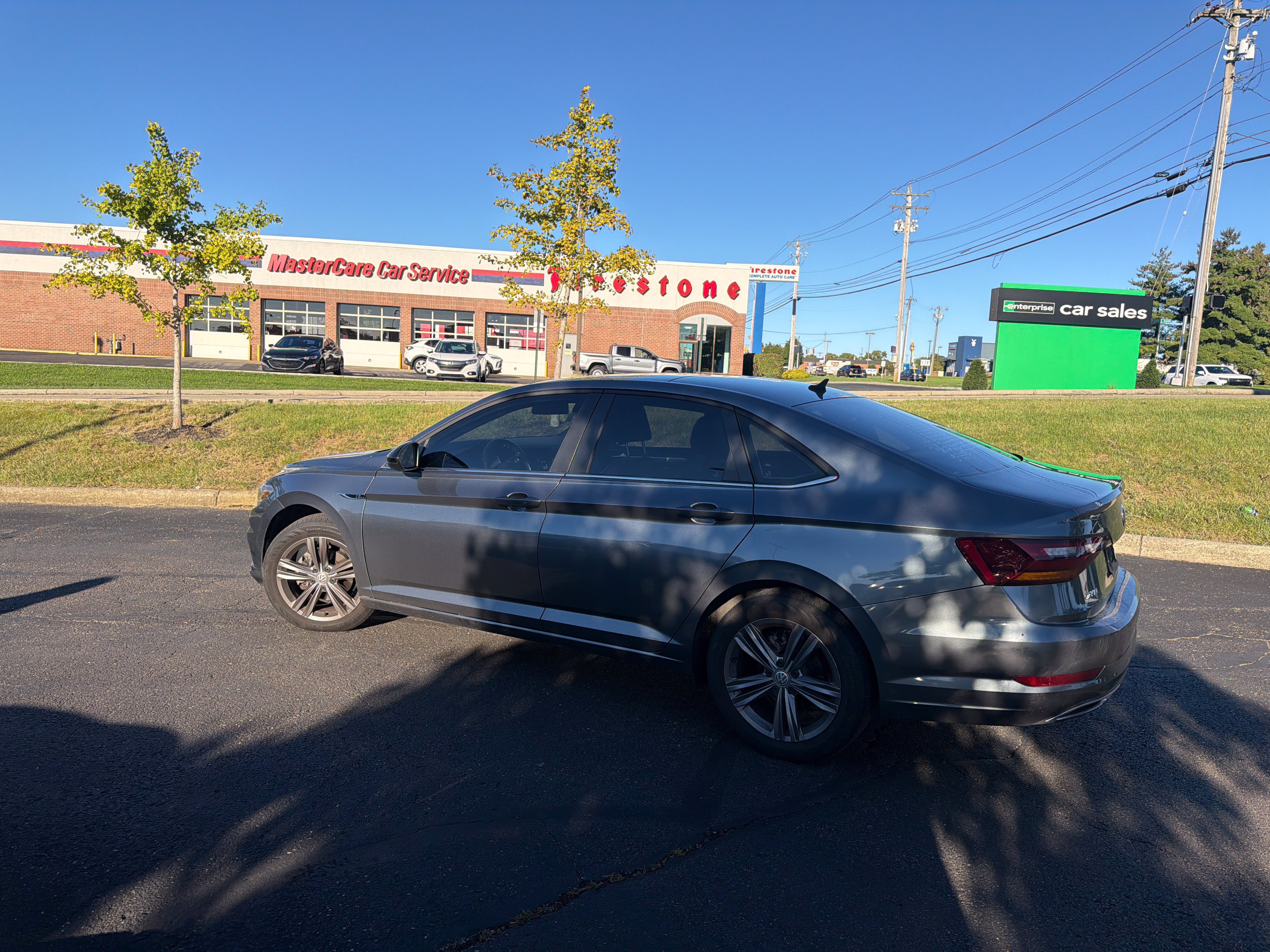 Used 2019 Volkswagen Jetta R-Line FWD image 4