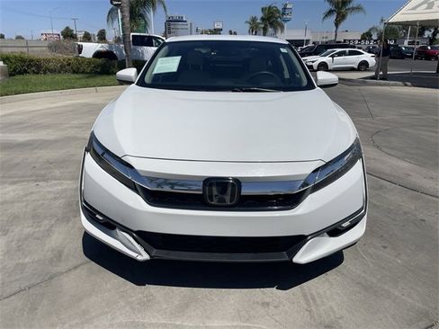 Used 2018 Honda Clarity Plug-In Hybrid image 3