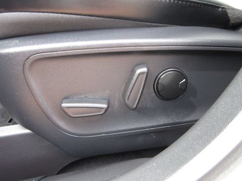 Certified 2025 Ford Escape SE FWD image 13