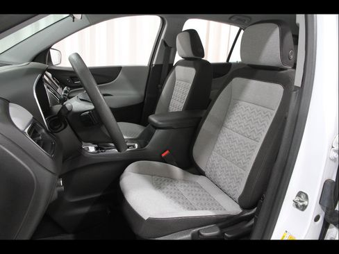 Certified 2023 Chevrolet Equinox LS w/ Driver Confidence II Package AWD/4WD image 5
