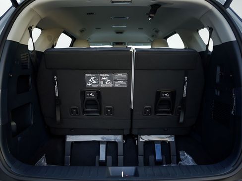 New 2026 Kia Carnival EX image 8