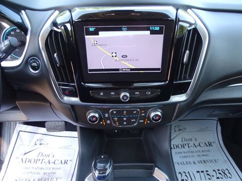 Used 2018 Chevrolet Traverse AWD LT w/ 2LT image 27