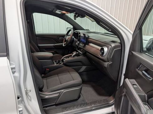Used 2024 Chevrolet Colorado LT w/ LT Convenience Package II image 29
