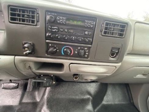 Used 2004 Ford F350 Lariat image 14