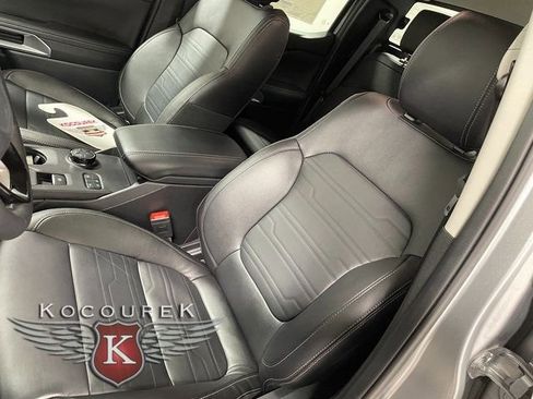 Used 2024 Ford Ranger Lariat w/ Trailer Tow Package image 12