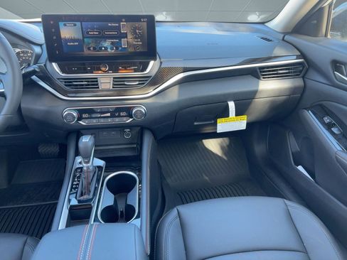 New 2025 Nissan Altima 2.5 SR w/ SR Premium Package image 28