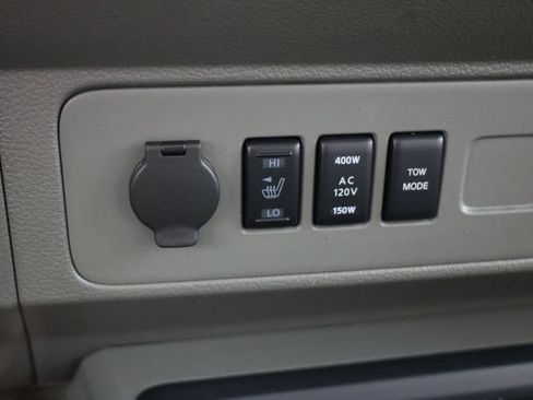 Used 2021 Nissan NV 3500 SL image 9