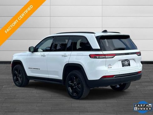 Used 2024 Jeep Grand Cherokee Altitude AWD/4WD image 5