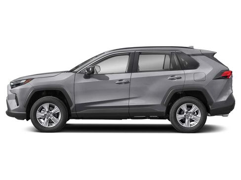 Used 2024 Toyota RAV4 LE AWD/4WD image 3