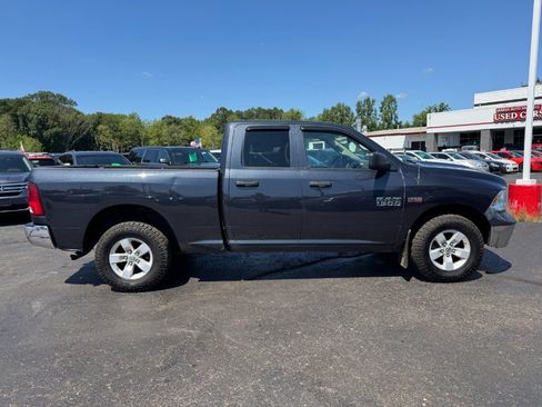 Used 2018 RAM 1500 ST w/ SXT Appearance Group AWD/4WD image 6