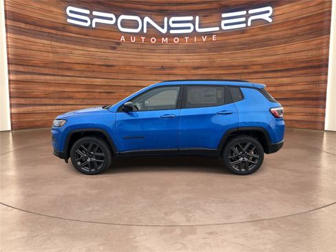 New 2026 Jeep Compass Latitude image 2